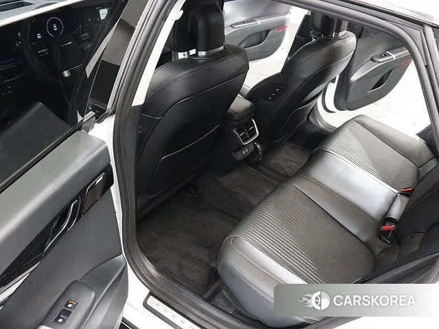 Hyundai Grandeur Hybrid (GN7) 2023 Белый из Кореи, фото 6