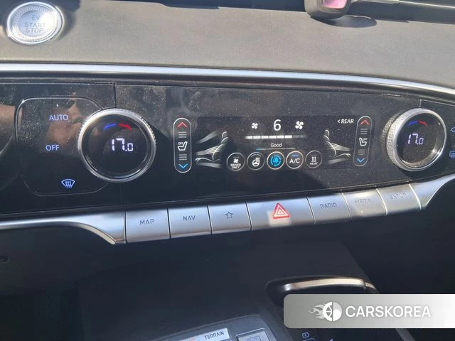 Genesis Electrified GV70 2023 Черный из Кореи, фото 6