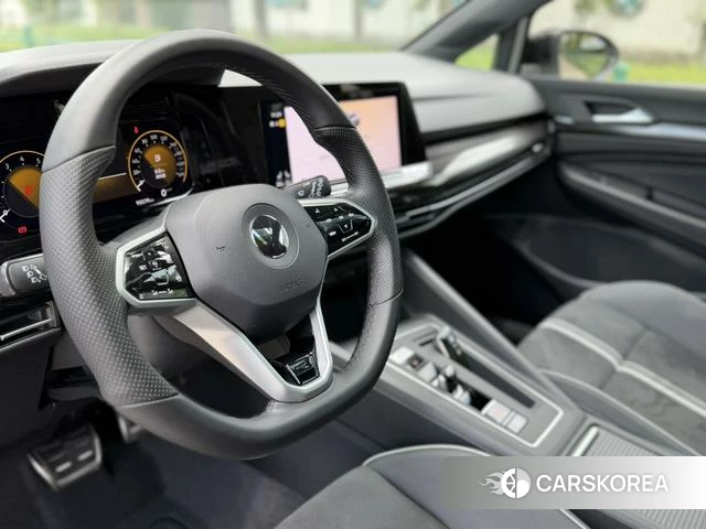 Volkswagen Golf 2022 Белый из Китая, фото 6