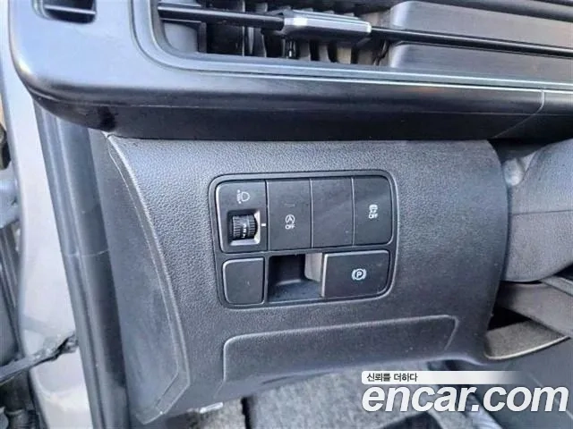 Hyundai Staria 2022 Серебряный из Кореи, фото 6