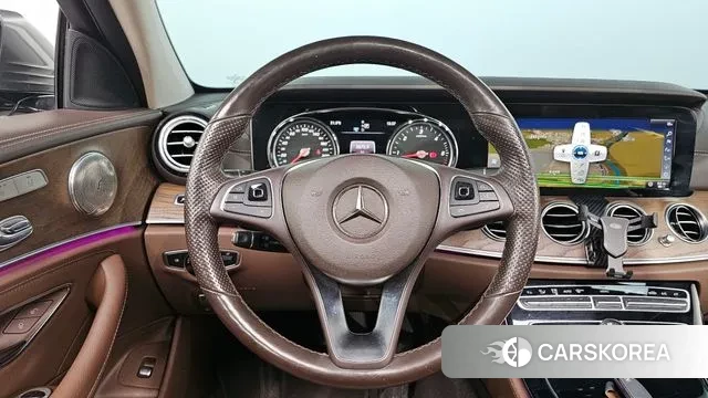 Mercedes-Benz E-Class W213 2018 Серый из Кореи, фото 6
