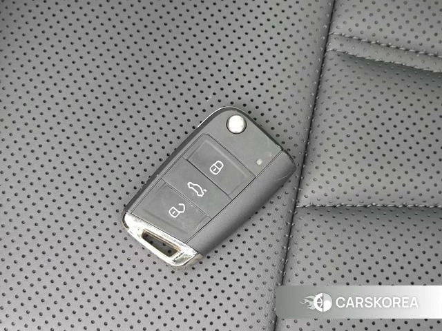 Volkswagen Passat 2025 Черный из Китая, фото 6