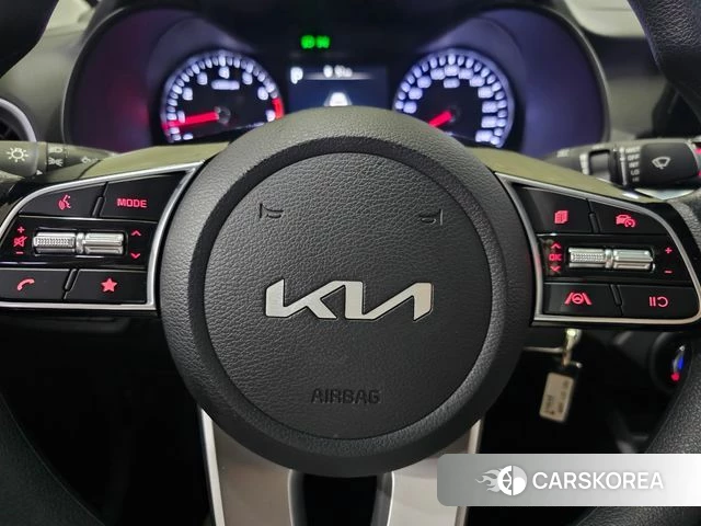 Kia The New K3 2nd generation 2023 Белый из Кореи, фото 6
