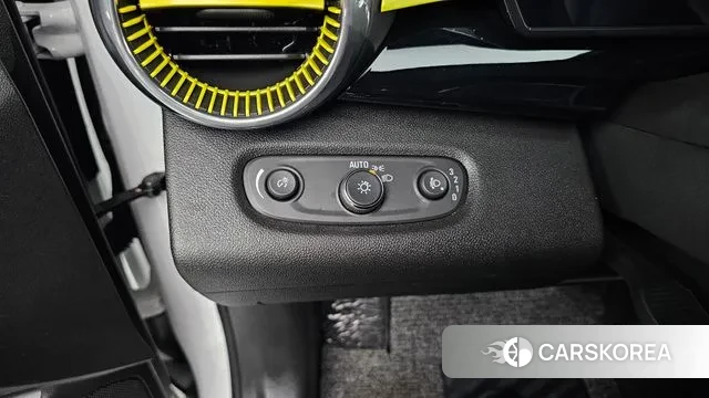 Chevrolet (GM Daewoo) Trax Crossover 2024 Белый из Кореи, фото 6