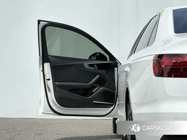 Audi A4L 2024 Белый из Китая, фото 6