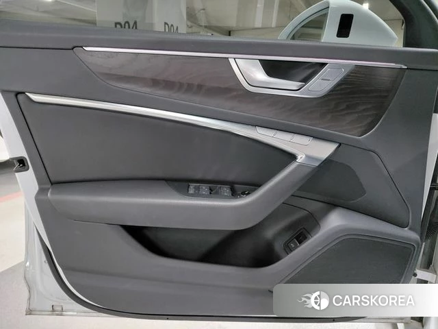 Audi A6 (C8) 2021 Белый из Кореи, фото 6