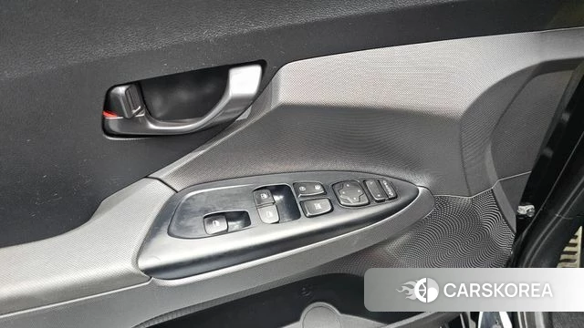 Hyundai Veloster (JS) 2018 Зеленый из Кореи, фото 6