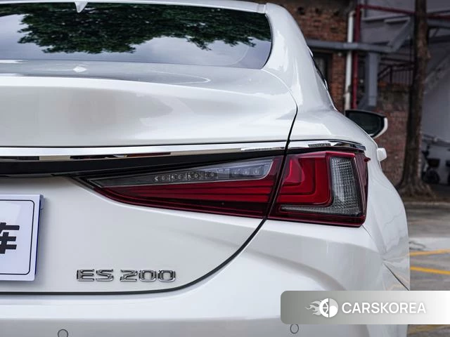 Lexus ES 2020 Белый из Китая, фото 6