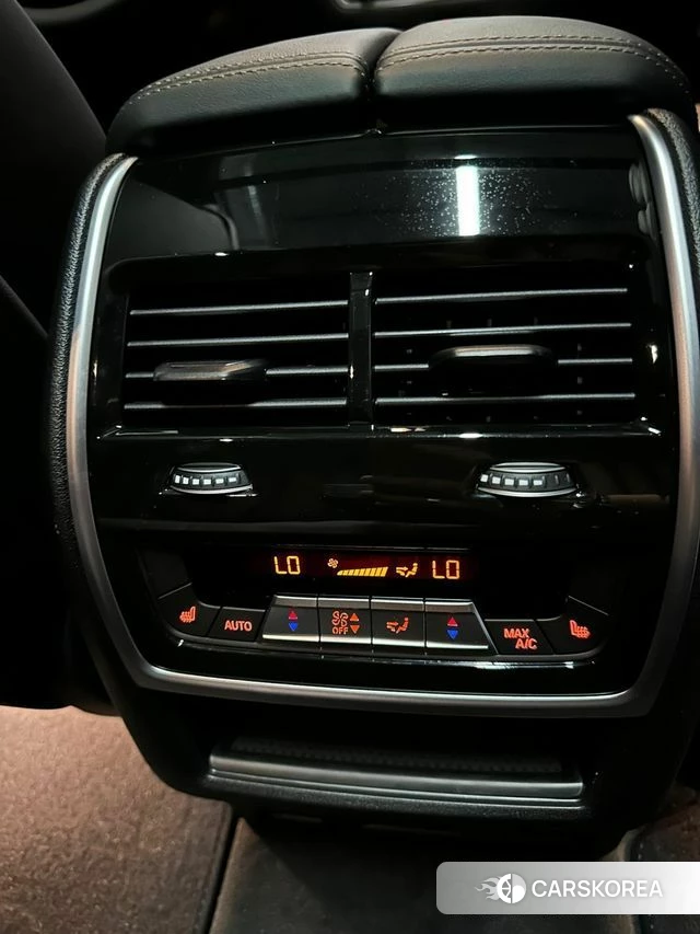 BMW X5 (G05) 2025 Светло-серебряный цвет из Кореи, фото 6