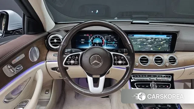 Mercedes-Benz E-Class W213 2019 Серебристо-серый из Кореи, фото 6