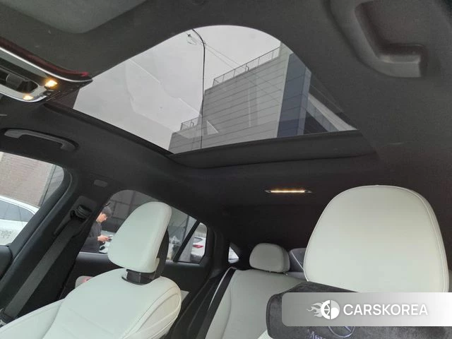 Mercedes-Benz GLC-Class X254 2024 Белый из Кореи, фото 6