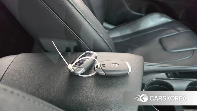 Hyundai Avante Hybrid (CN7) 2022 Белый из Кореи, фото 6