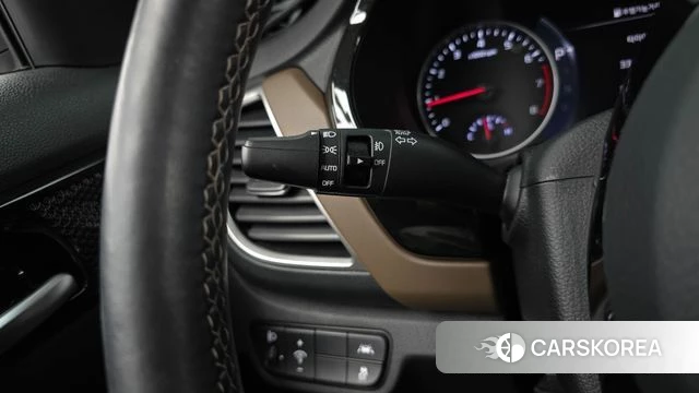 Kia Seltos 2022 Белый из Кореи, фото 6