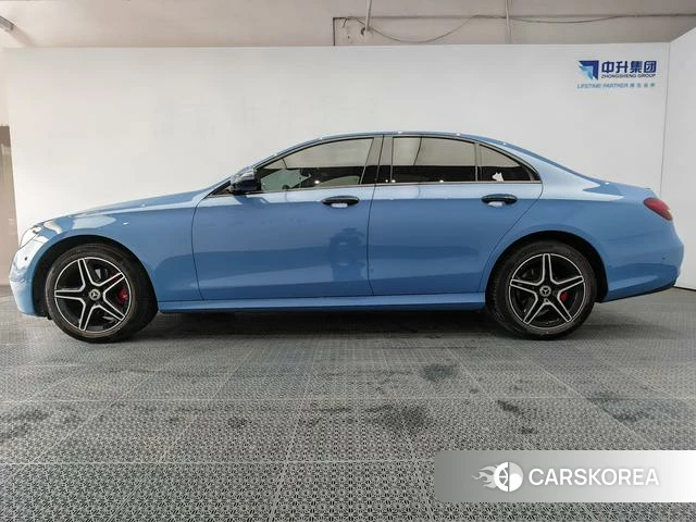 Mercedes-Benz E-class (imported) 2022 Синий из Китая, фото 6