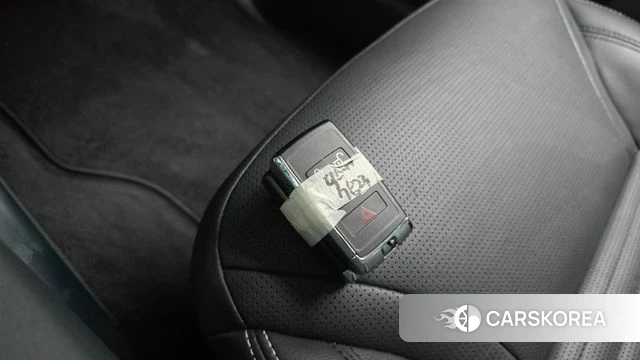 Land Rover Discovery 5 2023 Белый из Кореи, фото 6