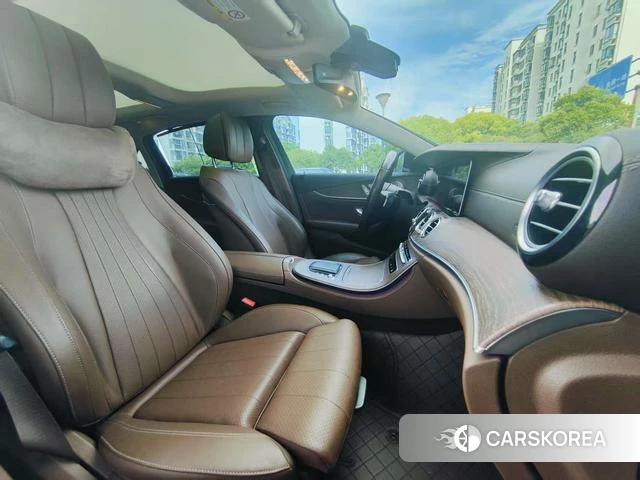 Mercedes-Benz E-class 2022 Черный из Китая, фото 6