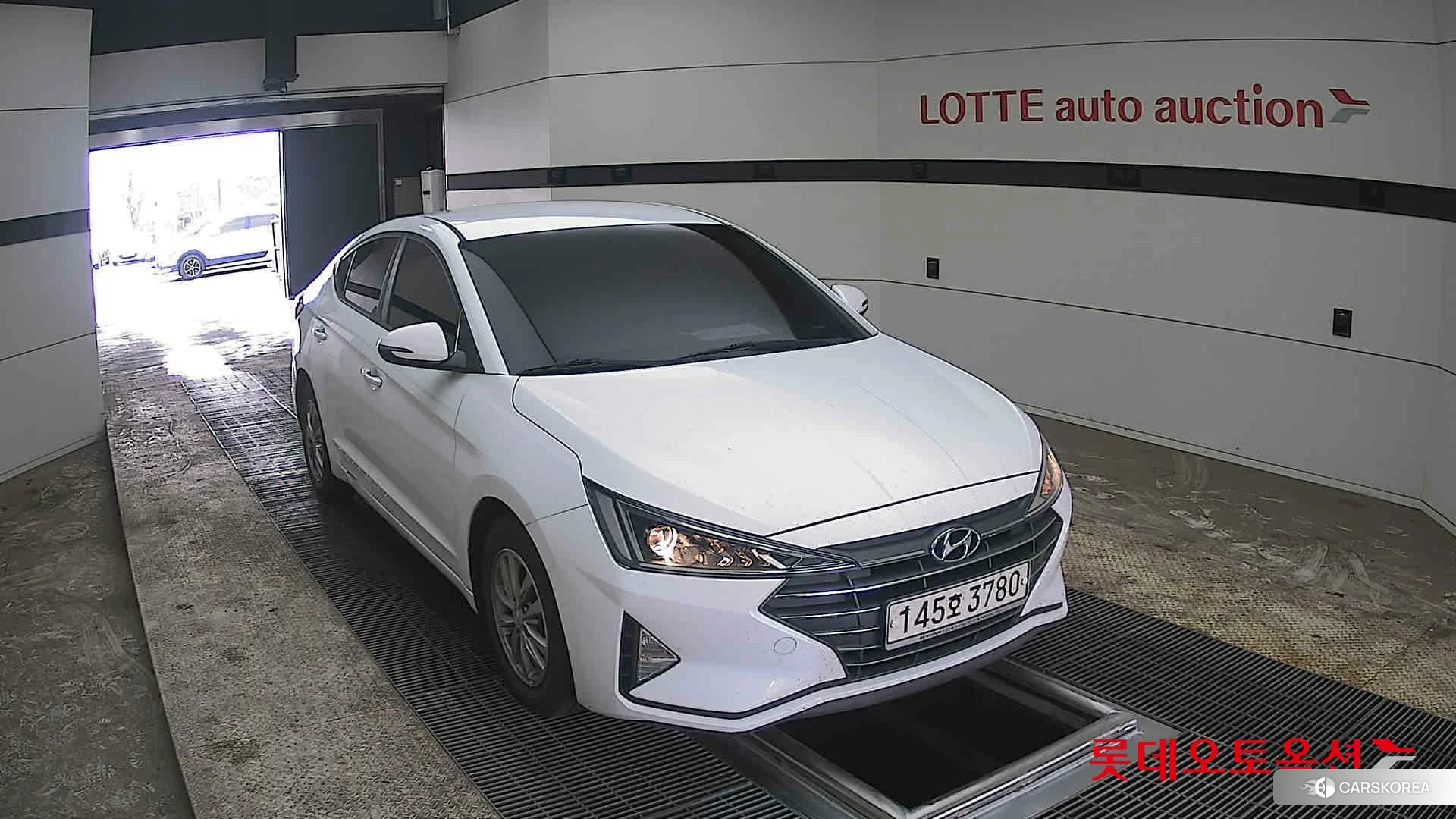 Hyundai Avante 2020 Polar White из Кореи, фото 6