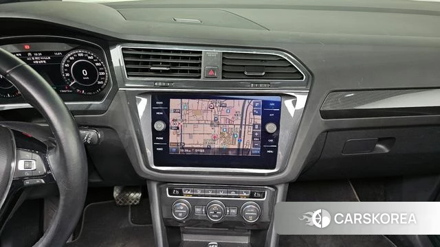 Volkswagen Tiguan second Generation 2018 Серебристо-серый из Кореи, фото 6