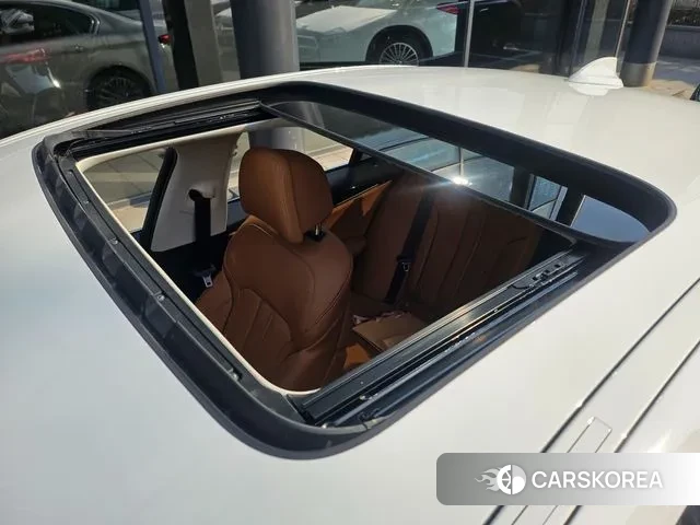 BMW 5 Series (G30) 2021 Белый из Кореи, фото 6