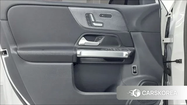 Mercedes-Benz GLB-Class X247 2023 Белый из Кореи, фото 6