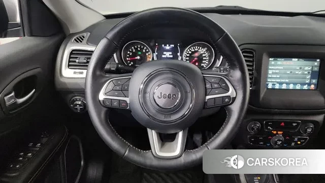 Jeep Compass 2nd Generation 2018 Серебряный из Кореи, фото 6