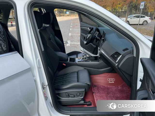 Audi Q5L 2022 Белый из Китая, фото 6