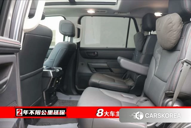 Toyota Sequoia 2023 Темно-серый из Китая, фото 6