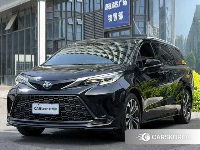 Toyota Grevia 2023 Черный из Китая, фото 6
