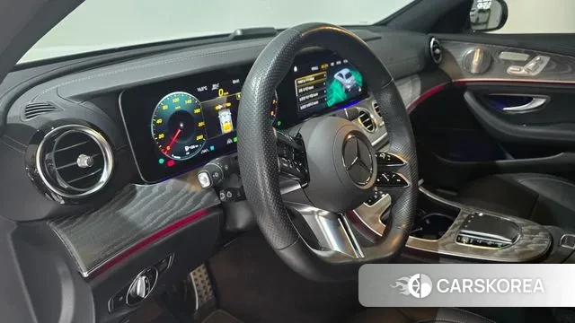 Mercedes-Benz E-Class W213 2023 Белый из Кореи, фото 6