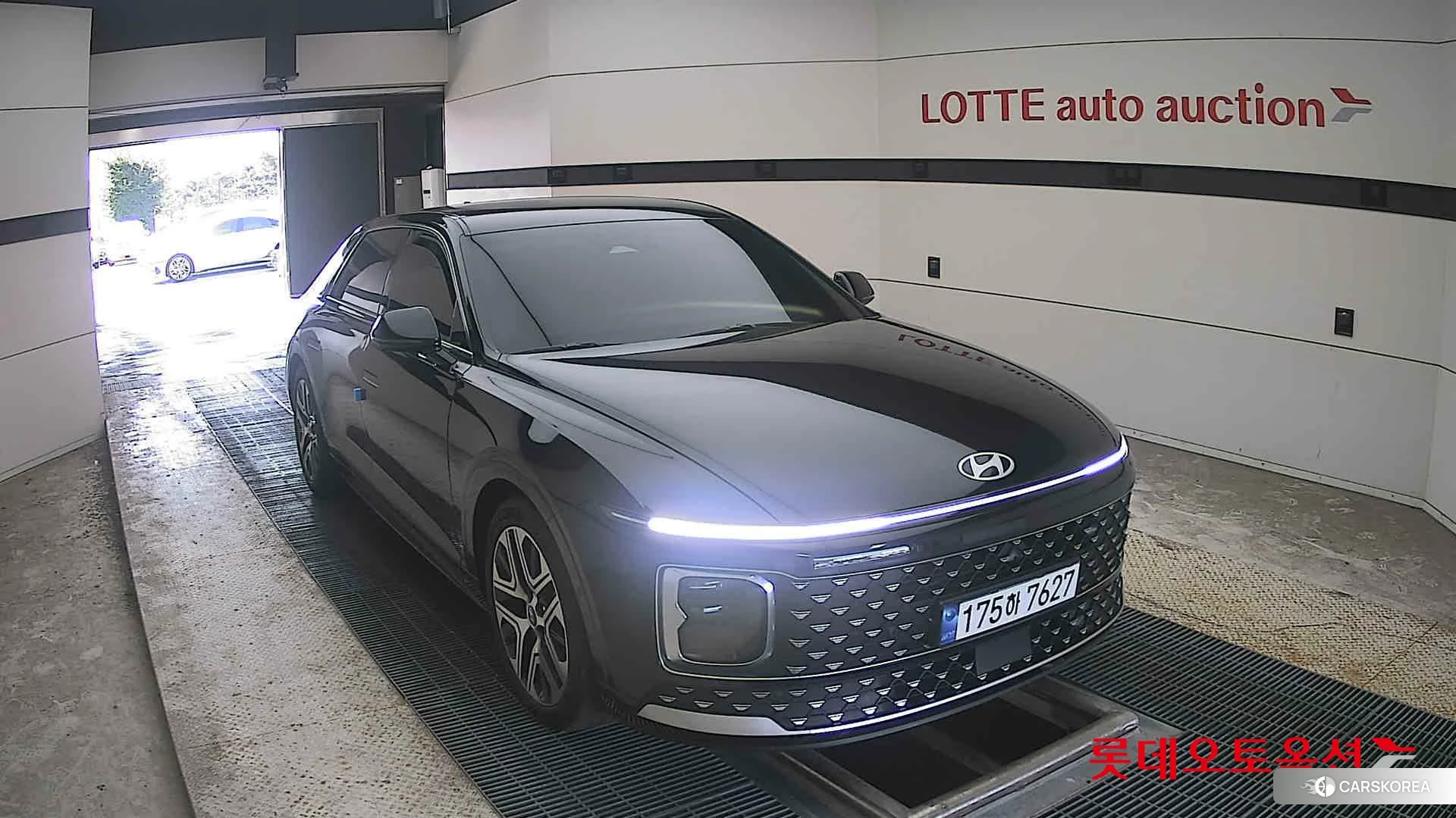 Hyundai Grandeur 2023 Abyss Black Pearl из Кореи, фото 6