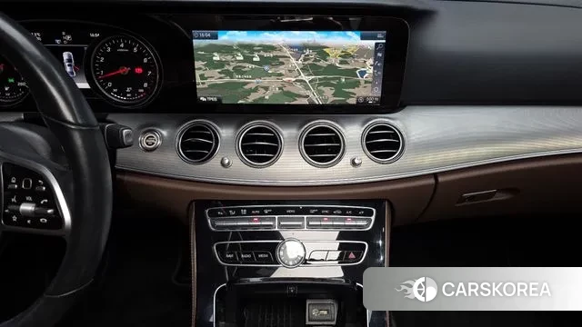 Mercedes-Benz E-Class W213 2018 Белый из Кореи, фото 6