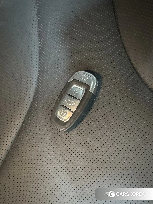 Red flag E-QM5 2023 Черный из Китая, фото 6