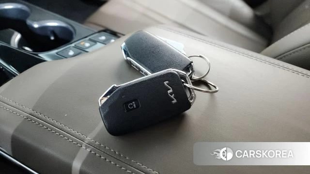 Kia K8 Hybrid 2022 Серый из Кореи, фото 6