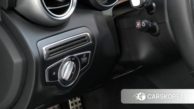 Mercedes-Benz C-Class W205 2019 Белый из Кореи, фото 6