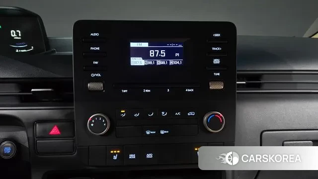 Hyundai Staria 2023 Белый из Кореи, фото 6