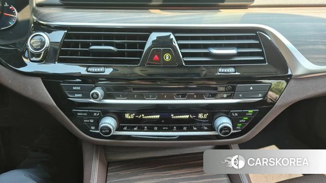 BMW 5 Series (G30) 2018 Серый из Кореи, фото 6