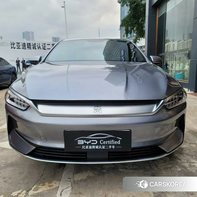 BYD Qin PLUS EV 2025 Темно-серый из Китая, фото 6