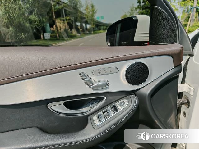 Mercedes-Benz GLC 2023 Белый из Китая, фото 6