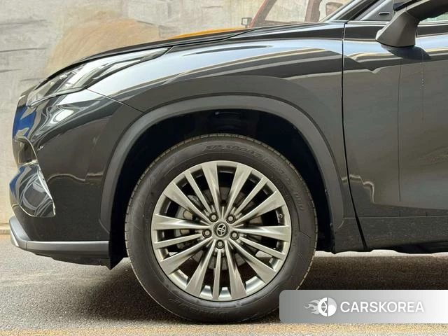 Toyota Highlander 2024 Черный из Китая, фото 6