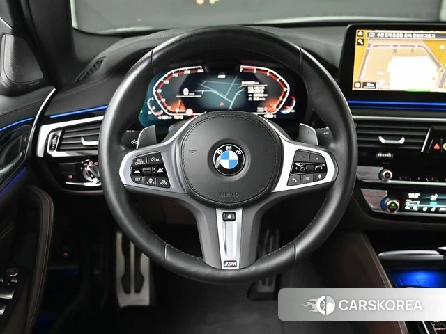 BMW 5 Series (G30) 2023 Черный двухцветный из Кореи, фото 6
