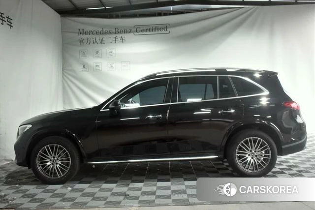 Mercedes-Benz GLC 2023 Черный из Китая, фото 6