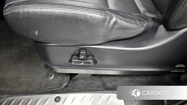 Ssangyong Korando Turismo 2018 Черный из Кореи, фото 6