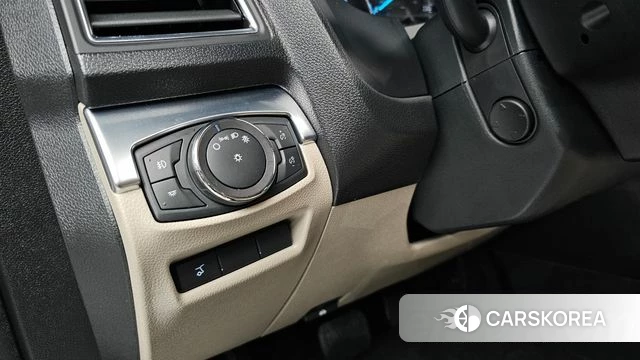 Ford Explorer 2019 Белый из Кореи, фото 6