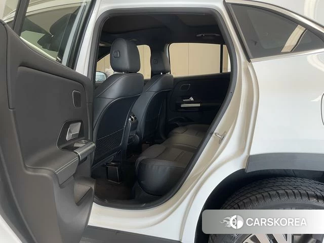 Mercedes-Benz GLA 2024 Белый из Китая, фото 6