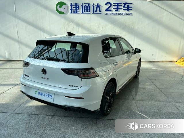 Volkswagen Golf 2024 Белый из Китая, фото 6