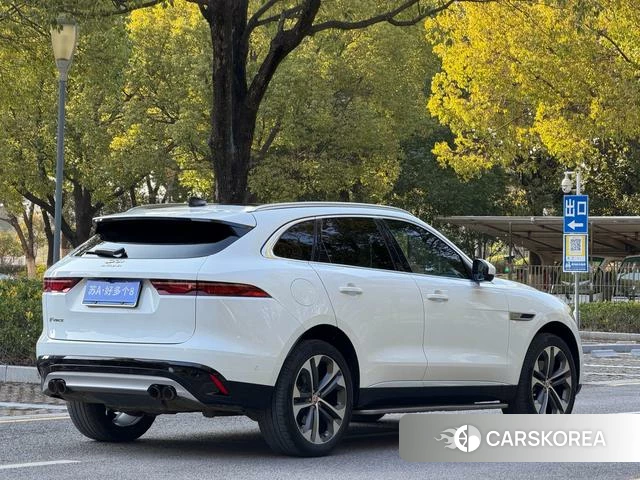 Jaguar F-PACE 2023 Белый из Китая, фото 6