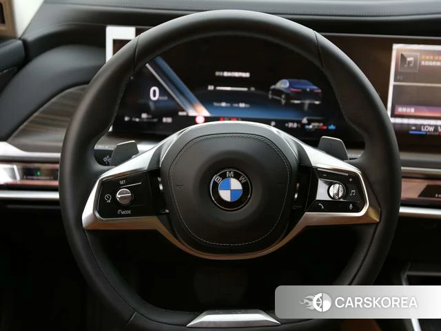BMW 7 series 2023 Черный из Китая, фото 6