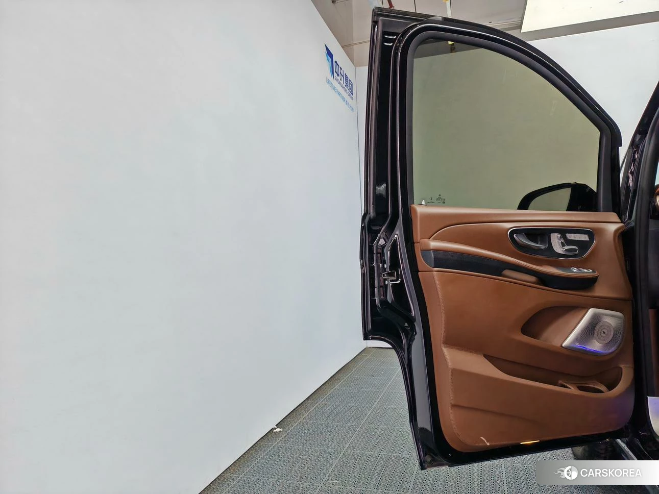 Mercedes-Benz V-class 2021 Черный из Китая, фото 6