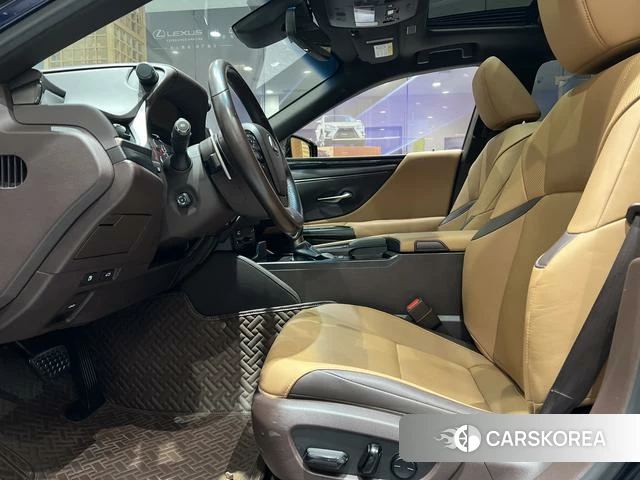 Lexus ES 2021 Синий из Китая, фото 6