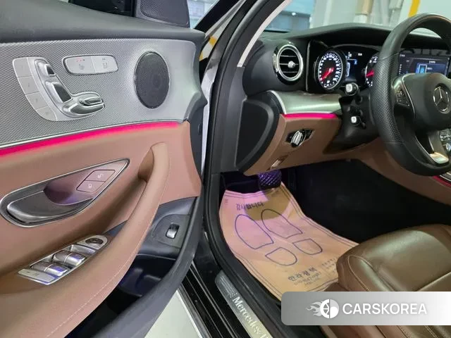 Mercedes-Benz E-Class W213 2018 Черный из Кореи, фото 6